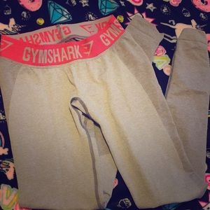 Gym shark tights